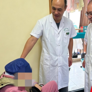 九旬老人颅内血肿不用“开大刀”,微创手术助其恢复活动能力
