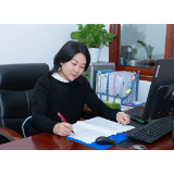 较真三十年,守好群众“钱袋子”——记芷江侗族自治县审计局党组书记、四级调研员龙海燕