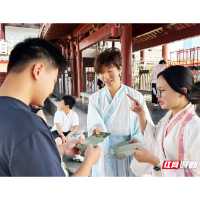 穿曲裾、看AR屈原，长沙高校用“数智”让千年文脉“活”起来