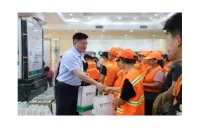 驿站传温情，中秋敬奋斗 湖南国寿为户外劳动者送上节日暖意