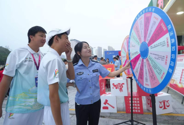 桃江县：法治赋能体育赛事 普法走进场馆一线