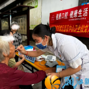 健康口腔,健康生活 莲花中心卫生院开展健康咨询活动