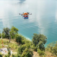 山水景区迎来空中物流!东江湖白廊实现吃喝物资无人机跨湖送达
