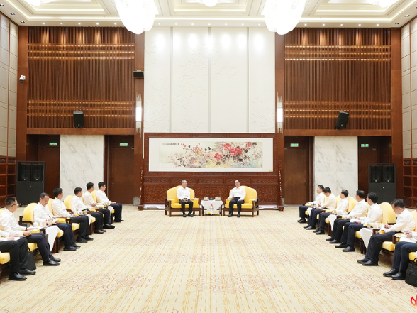 省政府与中国联通签署“十五五”战略合作协议 沈晓明见证签约 毛伟明董昕座谈