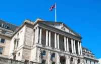 英国央行：不跟随美联储加息