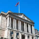 英国央行：不跟随美联储加息