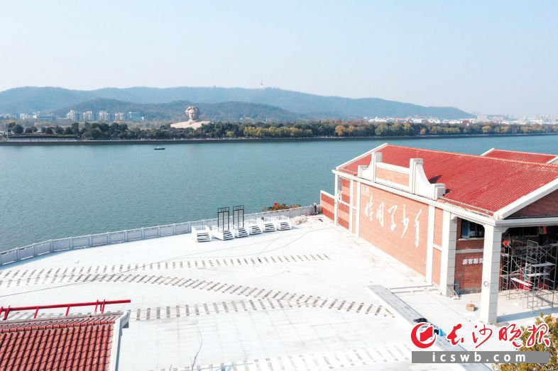 访恰同学少年广场