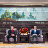 沈晓明会见多米尼加前总统梅希亚一行