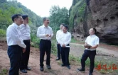 谢卫江唐浩然等分赴各县市区督导检查溶洞垃圾污染问题整治等工作
