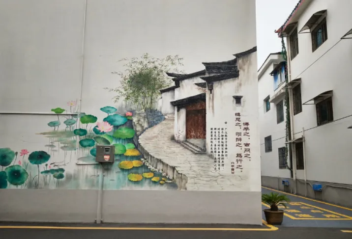 走在初秋的安乡街头，满目诗意，满心踏实