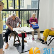小事办实暖民心 银鸿社区开展便民磨刀志愿服务