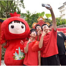 张家界市民族团结进步宣传周丨“八进” 巡回宣传走进吉首大学张家界校区