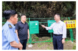 何朝晖赴涟源市督导溶洞垃圾整改和安全生产隐患排查工作