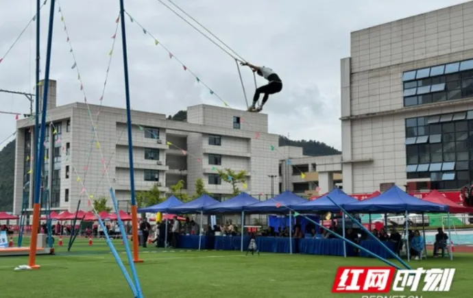 凌空逐风展风采，2026年“民体杯”全国秋千比赛在湘西州开赛