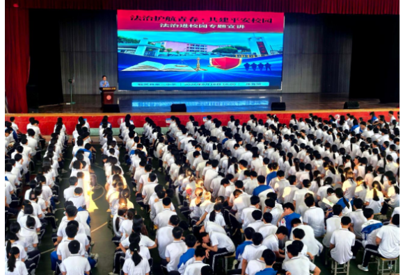思政铸魂忆国殇 法治护航育新人 ——临武县司法局推动爱国主义与法治安全教育同进校园