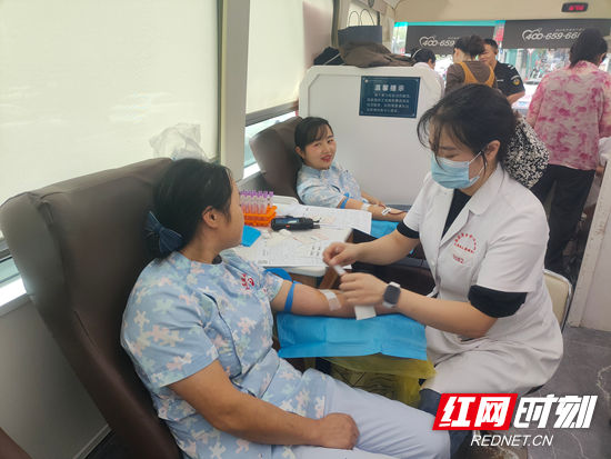 张家界市永定区妇保院积极参与无偿献血活动