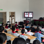 “星火征途”开学第一课开讲!长征精神点亮敦谊小学东校少年心
