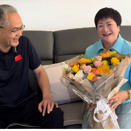 视频｜ “他受伤从不和我说” 夺冠后，长沙市体育局慰问张博恒母亲