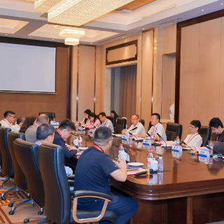 以侨为桥 链接湖南 第13届海归论坛海外侨社团代表座谈会举行