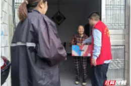 澧县黄沙湾社区开展计生特殊家庭中秋走访慰问