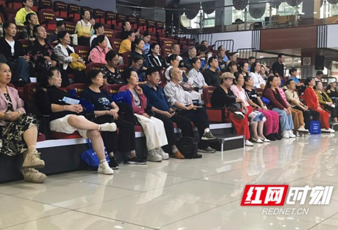 湘西州市场监督管理局开展老年保健食品科普宣传活动