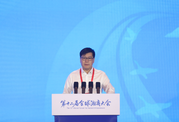 姚劲波回衡阳喊话：AI时代，老产业也能打硬仗