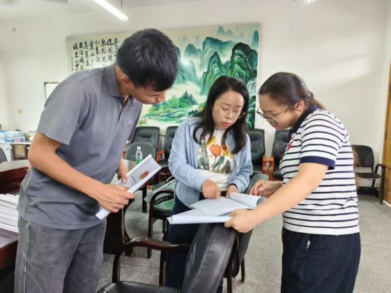 团市委到市实验中学调研团员发展工作
