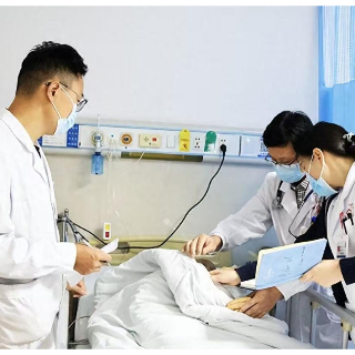 高龄患者遭遇多重危机 看湘潭市第一人民医院如何破局