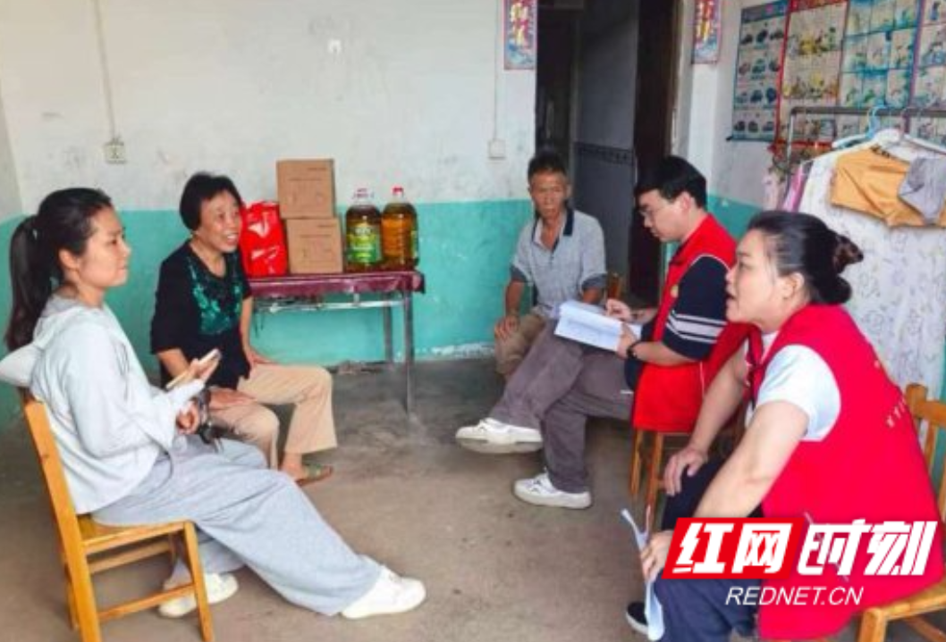 情暖中秋 衡东县计生协开展失独家庭走访慰问活动