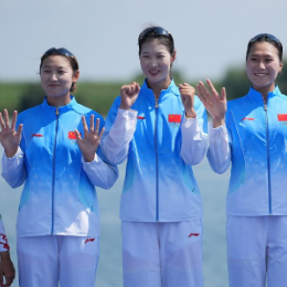 组图 | 亚运会赛艇女子四人双桨:中国队夺冠