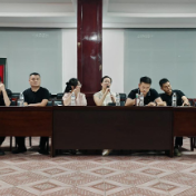 攸县:夜读充电蓄能,青禾拔节生长