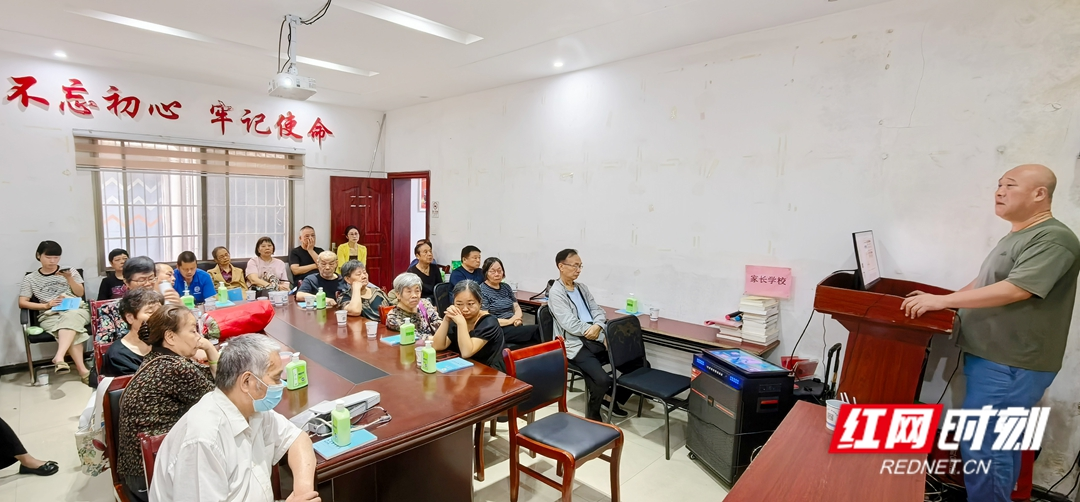 湘潭市国防动员办开展新修订《国防动员法》宣讲进社区