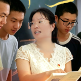 师者如光 | 唐仁华：初心如磐践使命 坚守讲台铸师魂