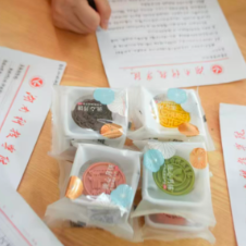 明月寄相思——湖南科技学院开展中秋节“心语寄家”活动