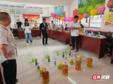 安仁县洋际乡党群服务中心节前“热”起来