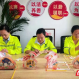 株洲高速志愿者把暖心服务送到司乘身边
