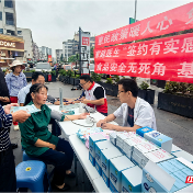 签约有实感 服务有温度——桑植县开展家庭医生签约宣传义诊活动