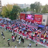 你端菜,我摆桌,65桌“百家宴”开吃