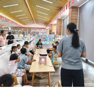 江永县新华书店举办“灯映月圆 诗颂中秋”中秋主题文化活动