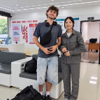 迷路异乡遇困境 汇爱成光暖人心——国网张家界供电公司热心帮扶外籍游客