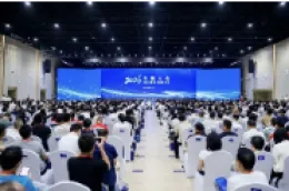 月照潇湘，秋思只落AI？