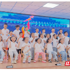 永定区南庄坪街道机场社区联合幼儿园开展庆中秋迎国庆文明实践活动
