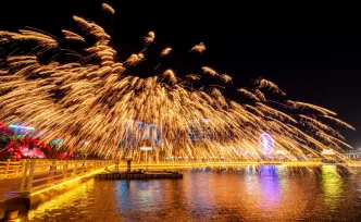 资兴：夜游东江湾 乐享中秋假