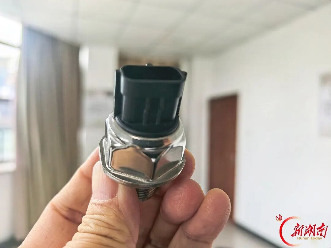 湖南半导体行业传捷报——启泰传感高精度压敏芯片关键指标国际领先