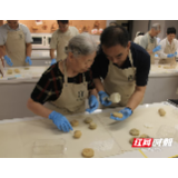 郴州军队离退休干部服务站开展双节活动