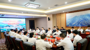 龚红果参加市第十三次党代会隆回县代表团讨论