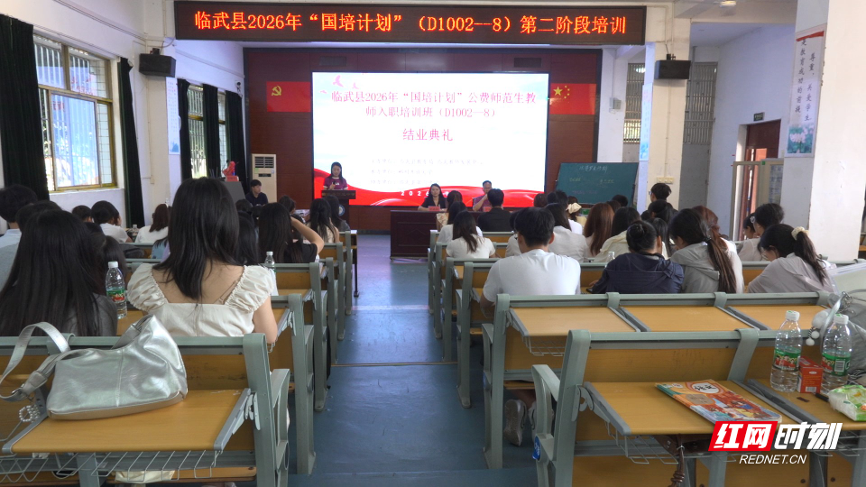 “三段式”培养模式助新教师成长1.JPG