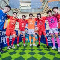 一城一衣，湘超登场｜当绿茵热爱走上城市T台