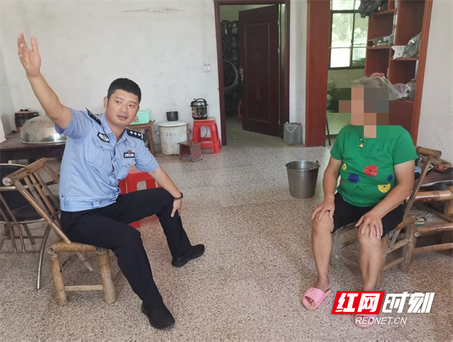 刘海洋日常工作照片1.jpg