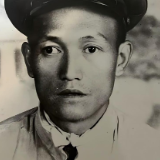 那只望向远方的眼睛